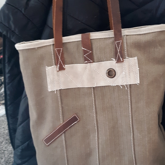 Handbag - Picture 5 of 5